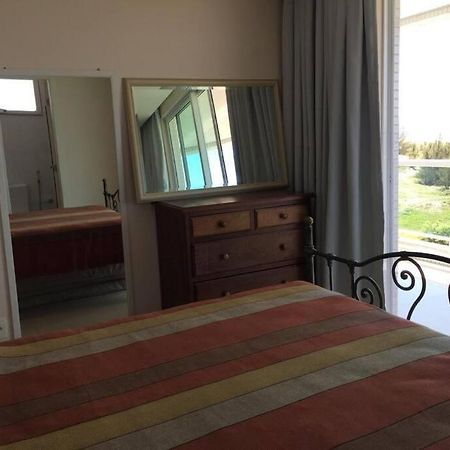 Vista Para O Mar - Orla Da Praia Do Forte Apartment Кабо Фрио Екстериор снимка